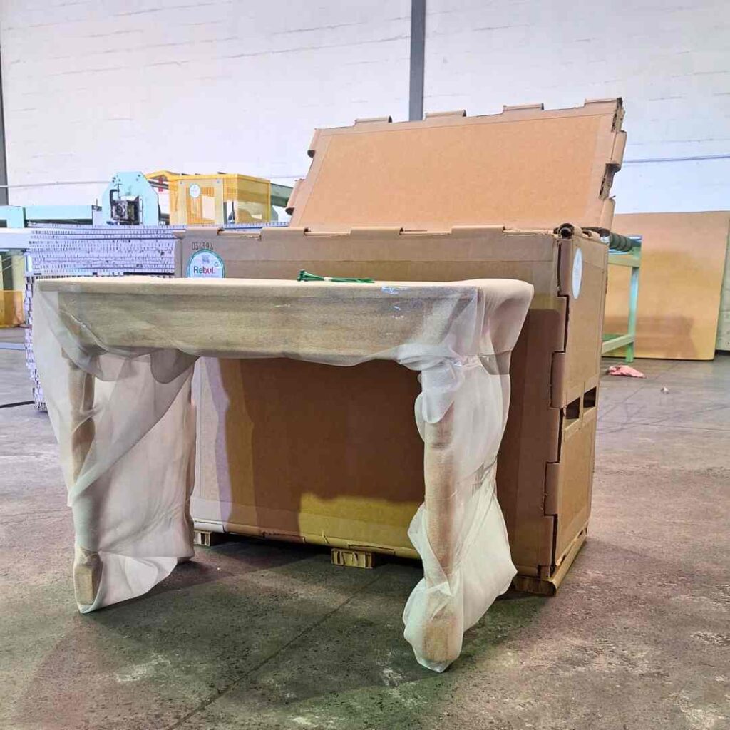 Freight crate designed for furniture transport