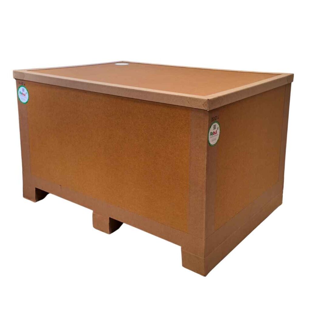 Interlok pallet box with lightweight modular construction